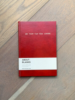 About Blanks │ Notitie- & Schetsboek van Vintage Boekkaft - Chilipeper rood
