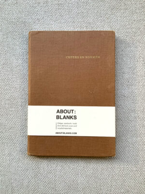 About Blanks │ Notitie- & Schetsboek van Vintage Boekkaft - Caramel