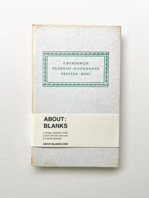 About Blanks │ Notitie- & Schetsboek van Vintage Boekkaft - melkwit