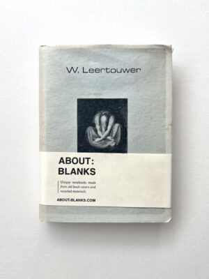 About Blanks │ Notitie- & Schetsboek van Vintage Boekkaft - Asblauw