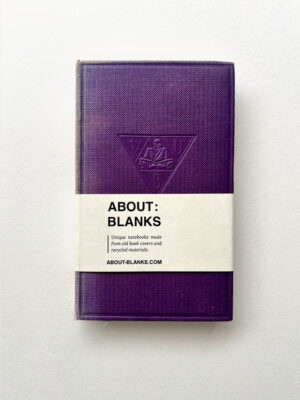 About Blanks │ Notitie- & Schetsboek van Vintage Boekkaft - Patricisch paars
